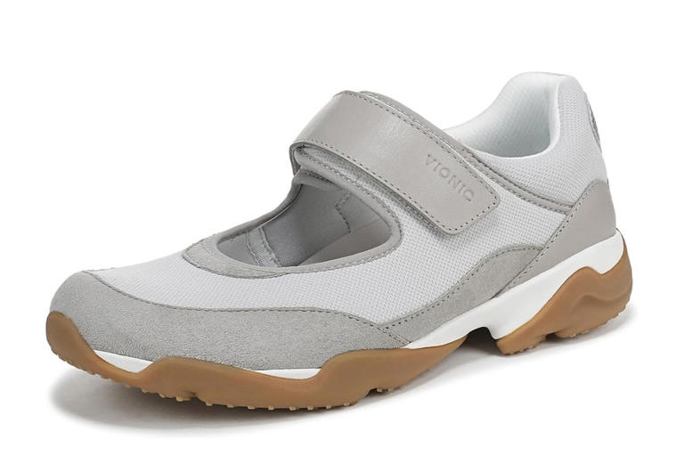 NYC cool girls officially crowned ballerina sneakers the biggest