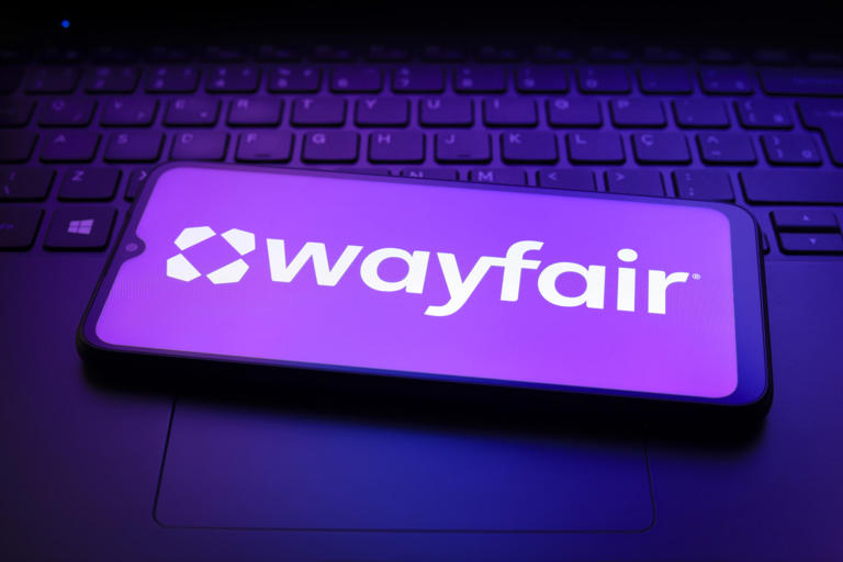 Wayfair's Ebern Designs 5-drawer dresser now just $52 — 80% off in 5 ...