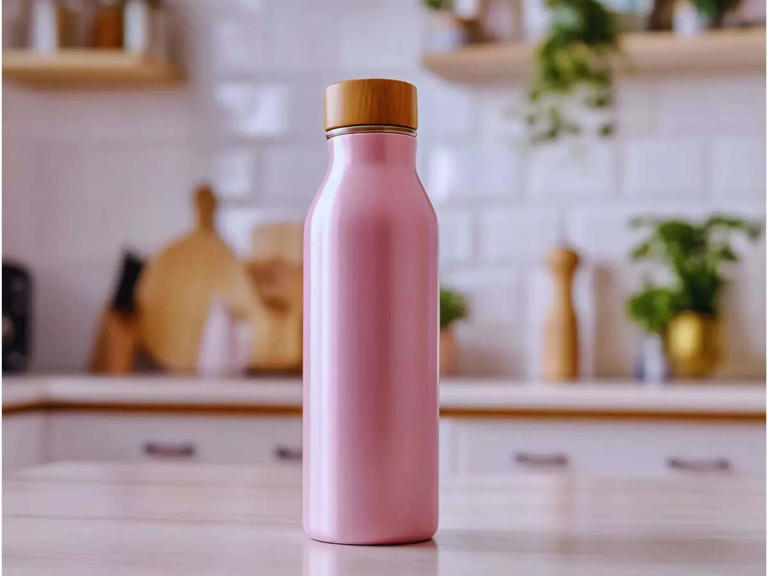 This is the most effective method of cleaning water bottles; no, it’s ...