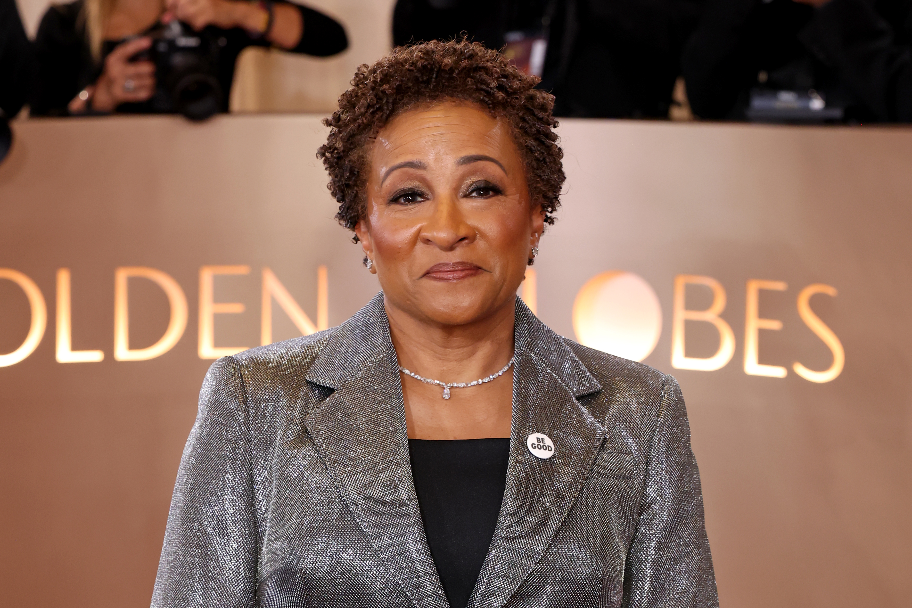 Wanda Sykes targets fellow stands ups in Golden Globes jokes