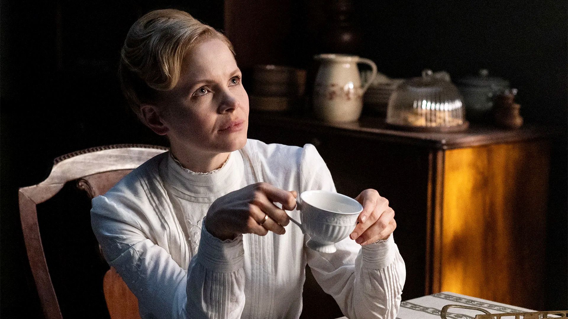Miss Scarlet season 6, episode 1 review: Eliza's whirlwind romance ...