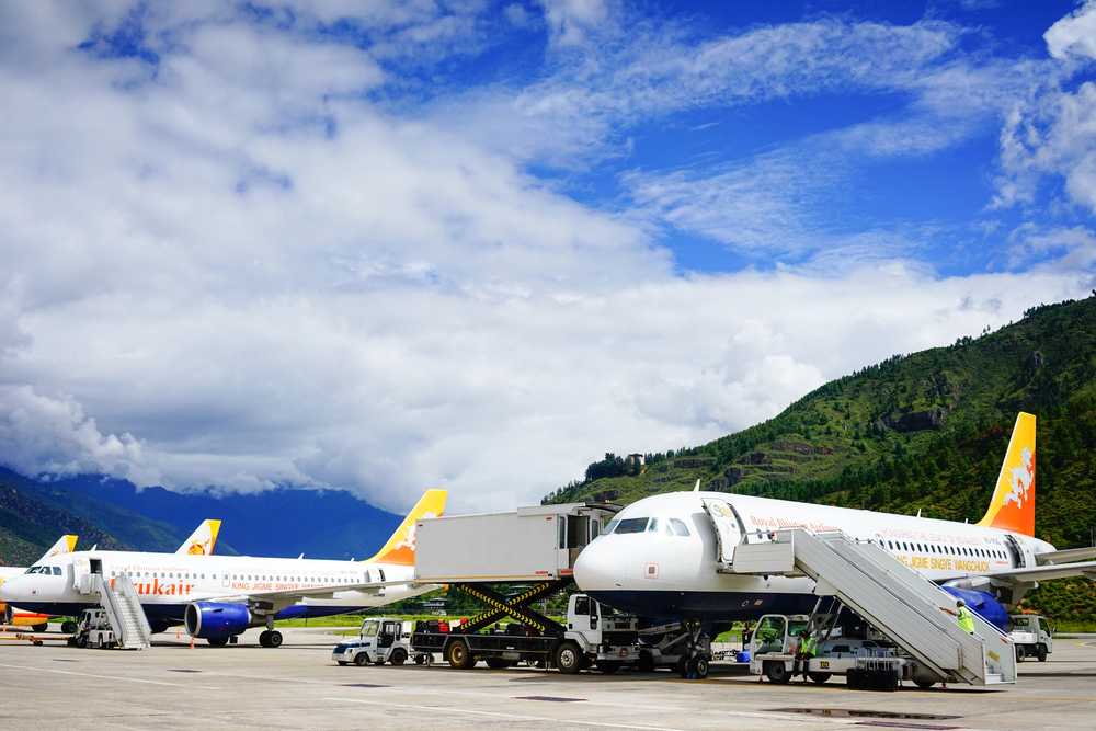 Airports with the most extreme runways