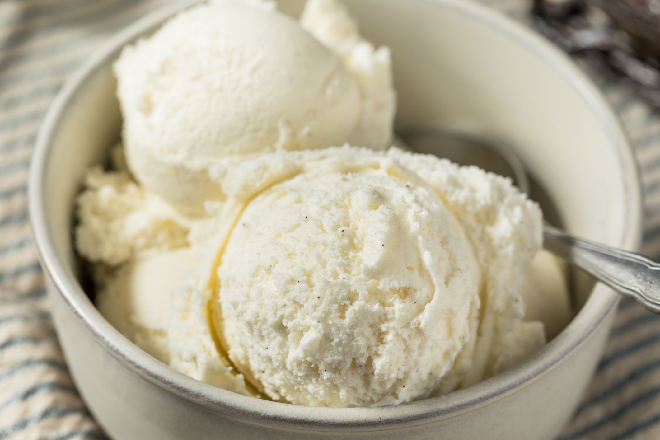 vanilla-ice-cream-brands-worth-buying-and-the-ones-to-skip