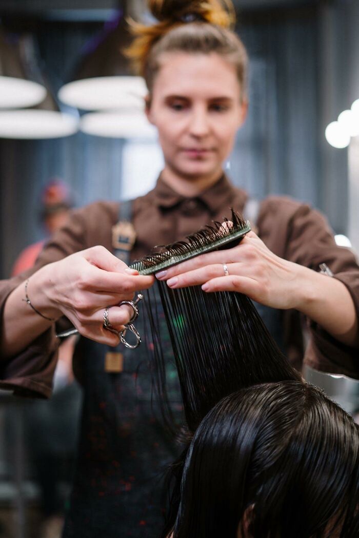 30 Things People Do That Hairdressers Find Pleasant Or Annoying
