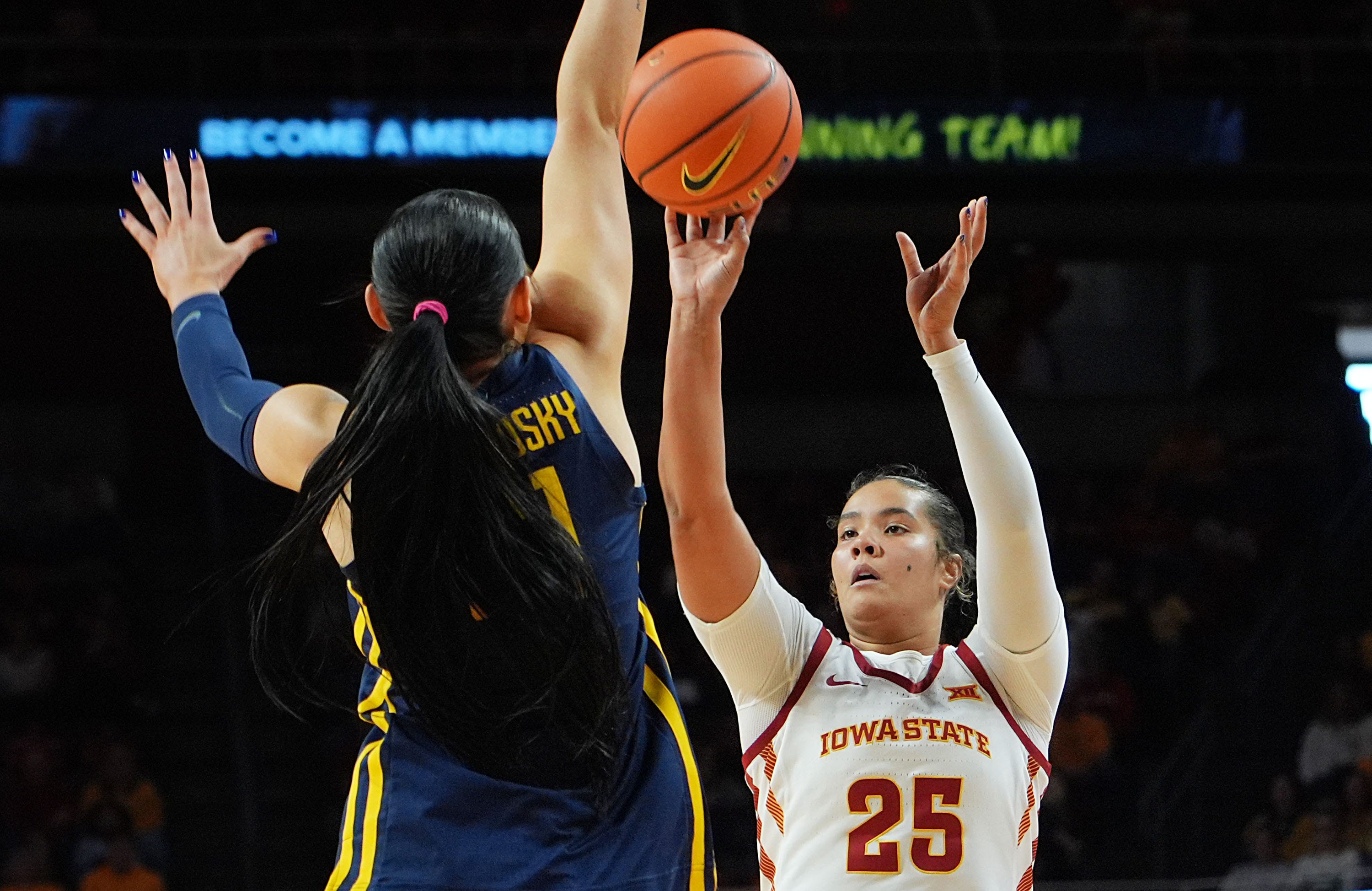 Iowa State's Sydney Harris helping while injuries hamper Cyclones