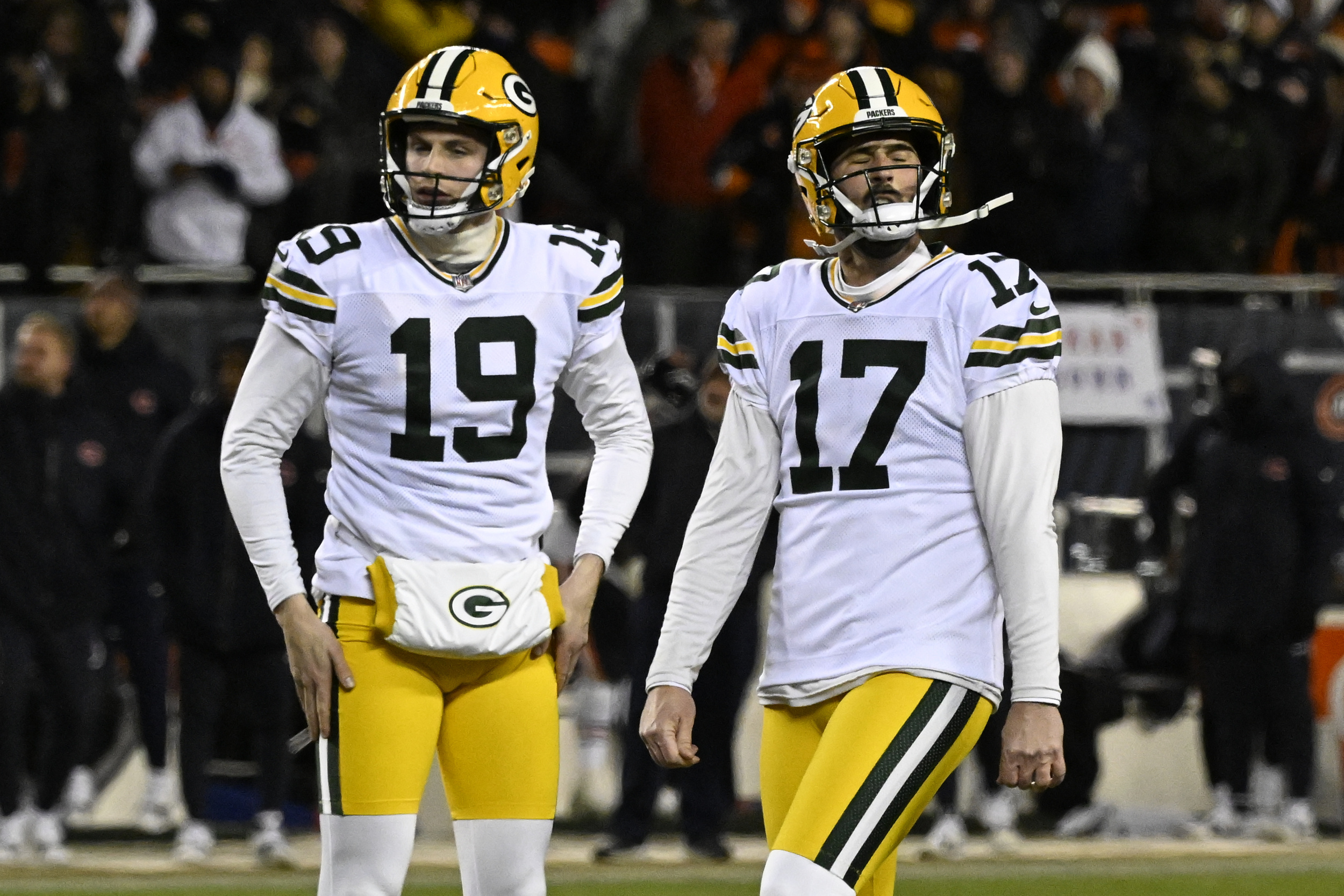 Green Bay Packers sign kicker to reserve/futures contract amid Brandon  McManus meltdown in 31-27 loss