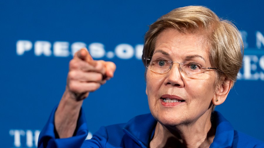 Trump calls Warren after she rips his policies in speech<br>