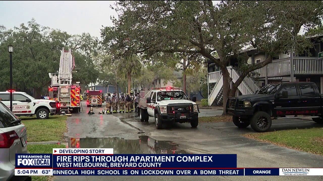 Fire rips through West Melbourne apartments