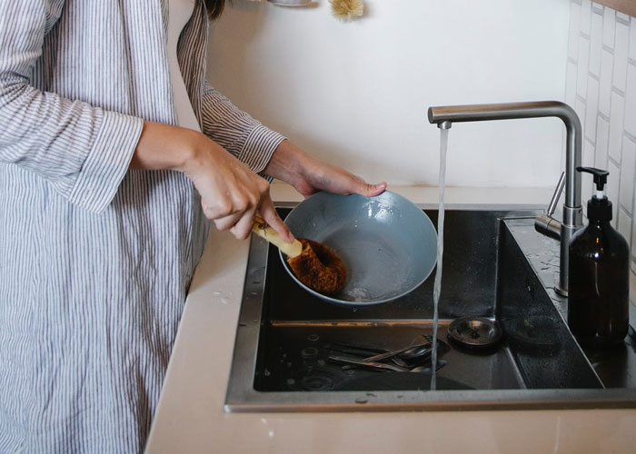 “Bin The Dating Apps”: 25 Women Are Sharing Their Favorite Life Hacks