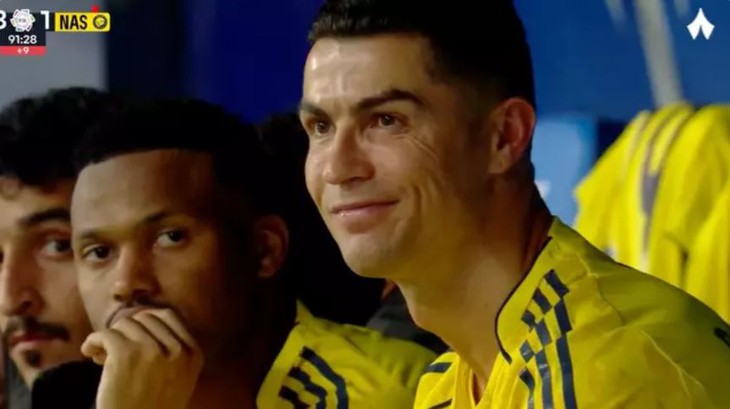 Ronaldo có cử chỉ khó hiểu, sau khi Al Nassr nhận thất bại thứ ba liên tiếp
