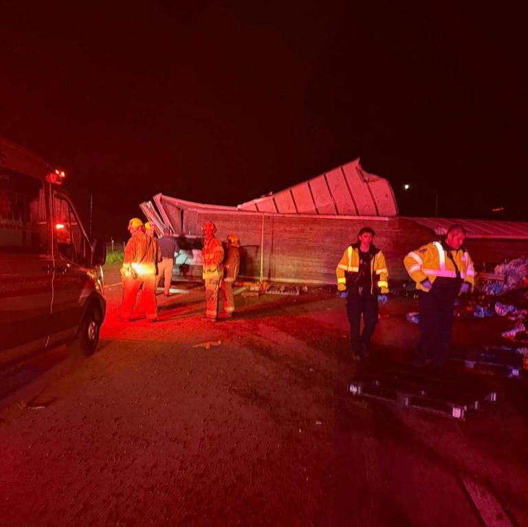 Big rig overturns on Highway 99 in Merced County, causing traffic delays