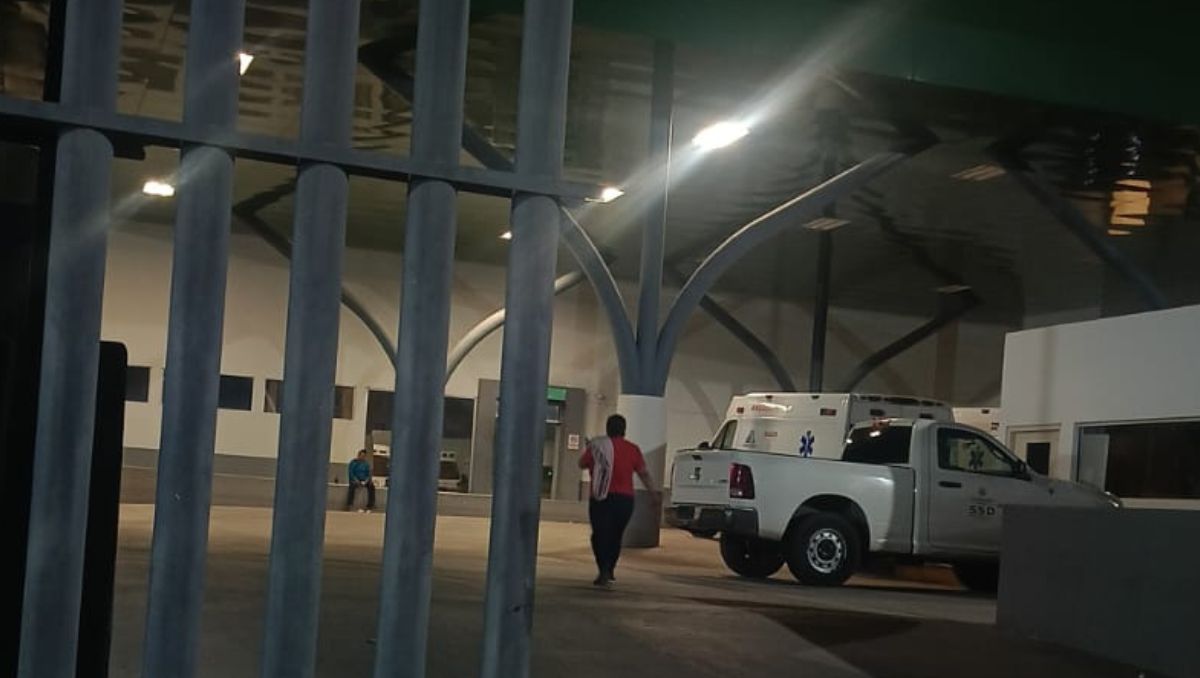 Joven arrolla a adulto mayor que circulaba en bicicleta en Gómez Palacio