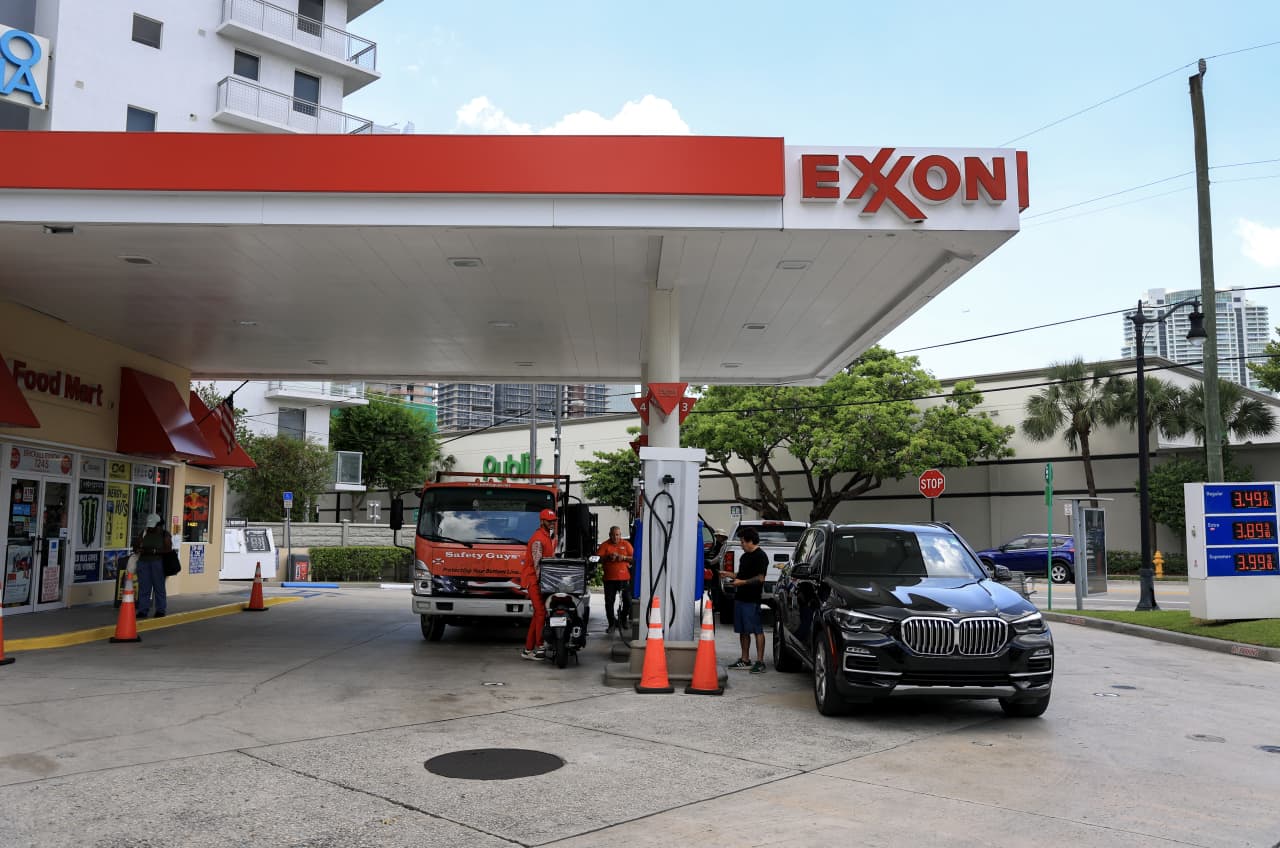 Exxon stock hits record high. Trump spat is already blowing over.<br><br>