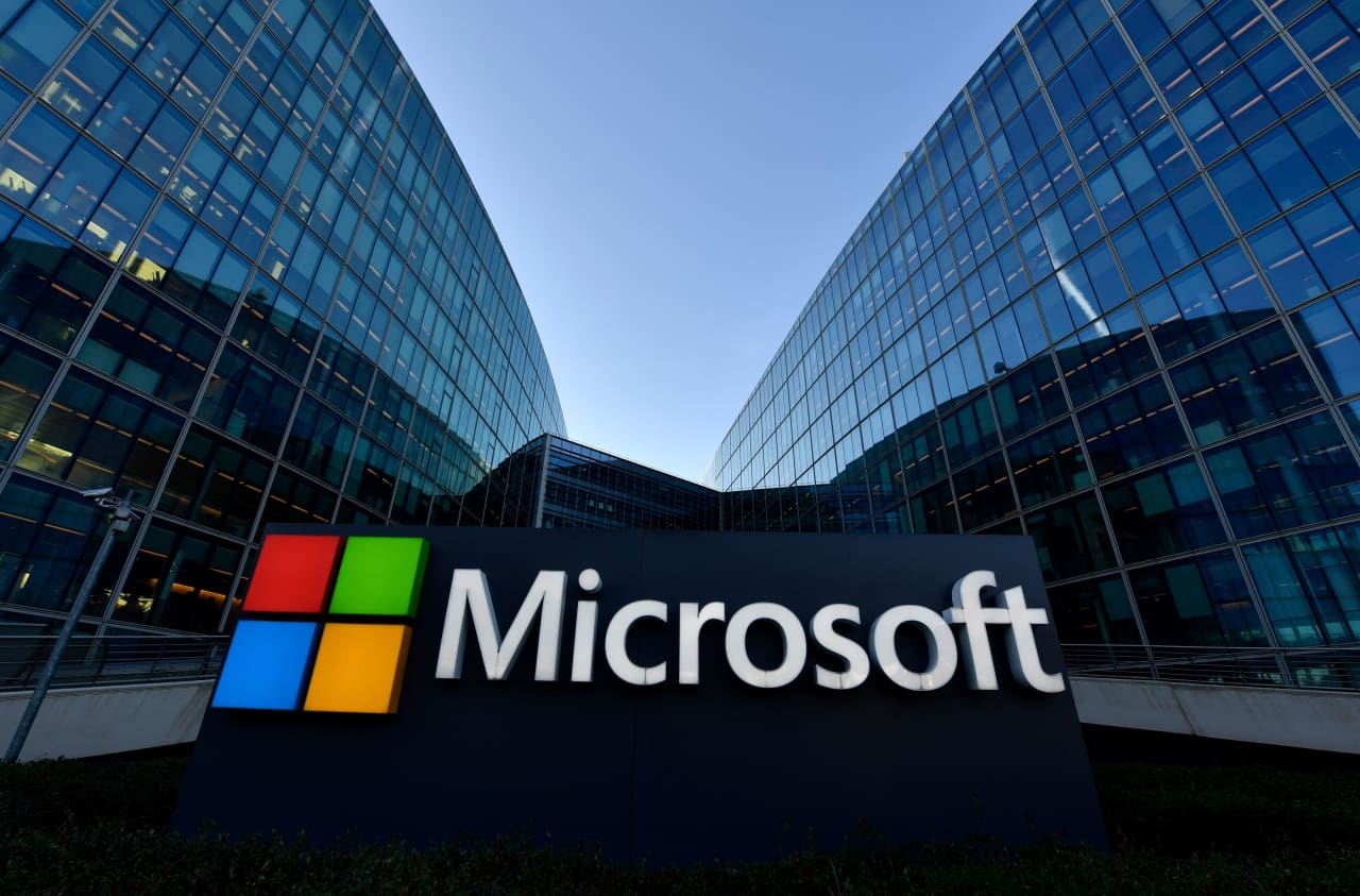 Microsoft stock may be over the worst. How data’s giving it the edge ...