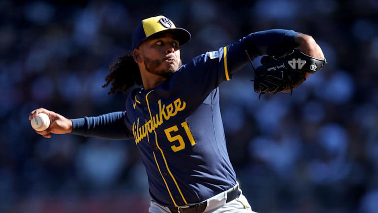 Blockbuster 3-for-1 Yankees trade idea brings Brewers' $15M ace to New York