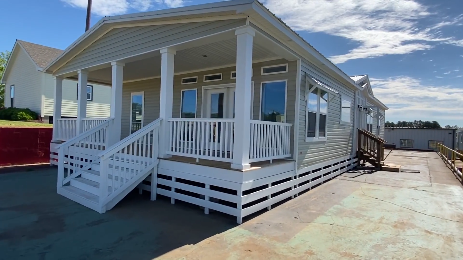 Lakeside by Pratt Homes | 3 bed, 2 bath mobile house tour