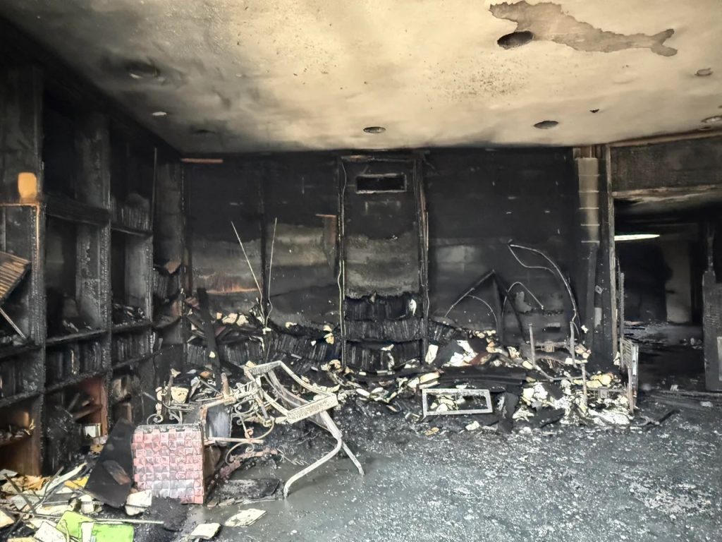 Man accused of setting fire to Mississippi synagogue pleads not guilty