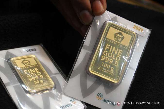 Harga emas Antam turun Rp 6.000 menjadi Rp 2.669.000 per gram, Jumat (16/1)