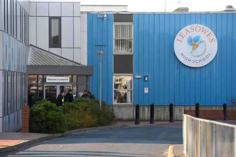 leasowes-high-school-shut-to-pupils-over-significant-issue-affecting