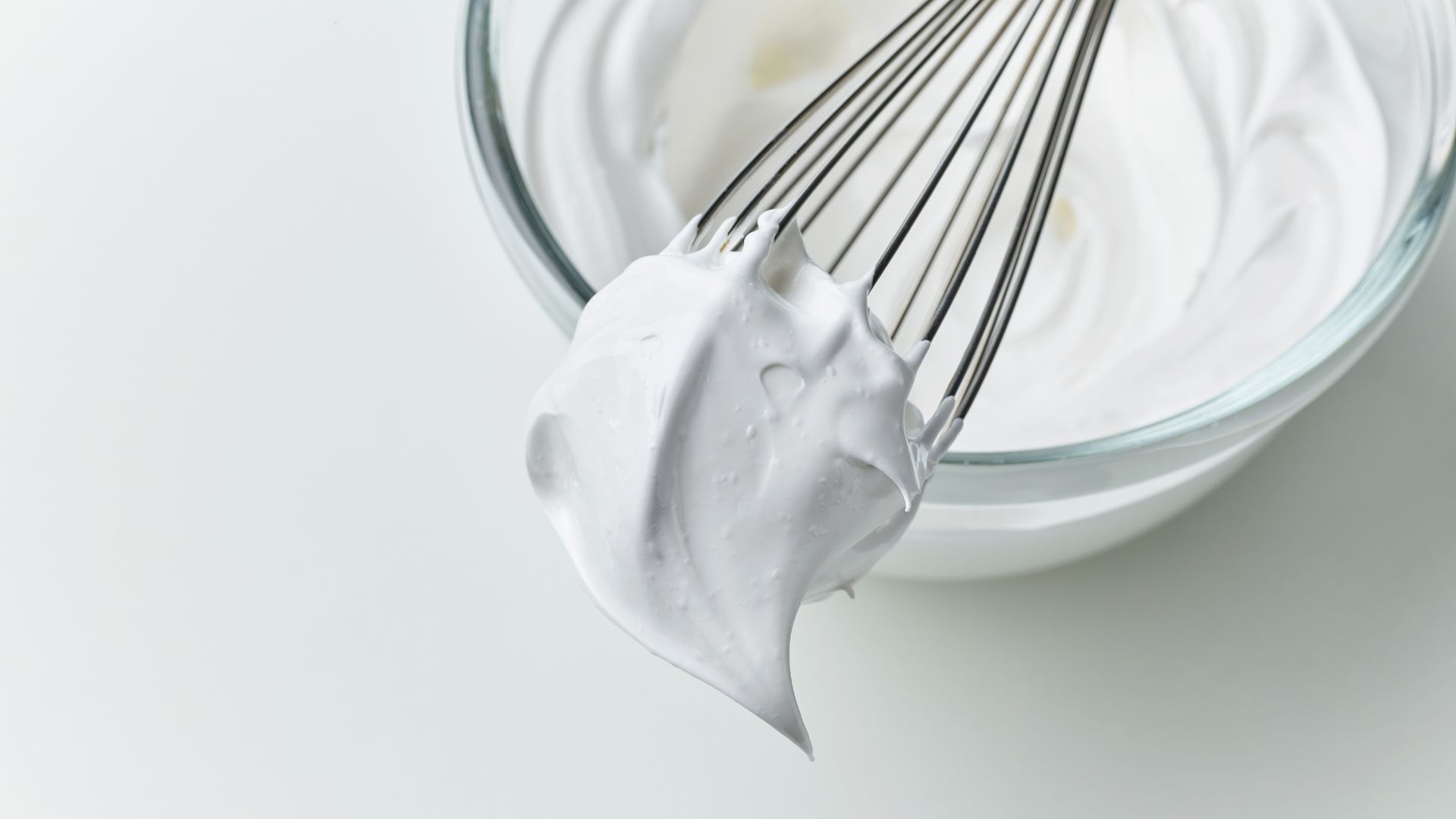 How to whip cream that holds its shape