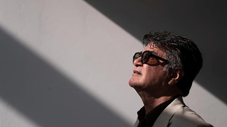 Jafar Panahi: 'Every minute's delay in helping Iranian people means ...