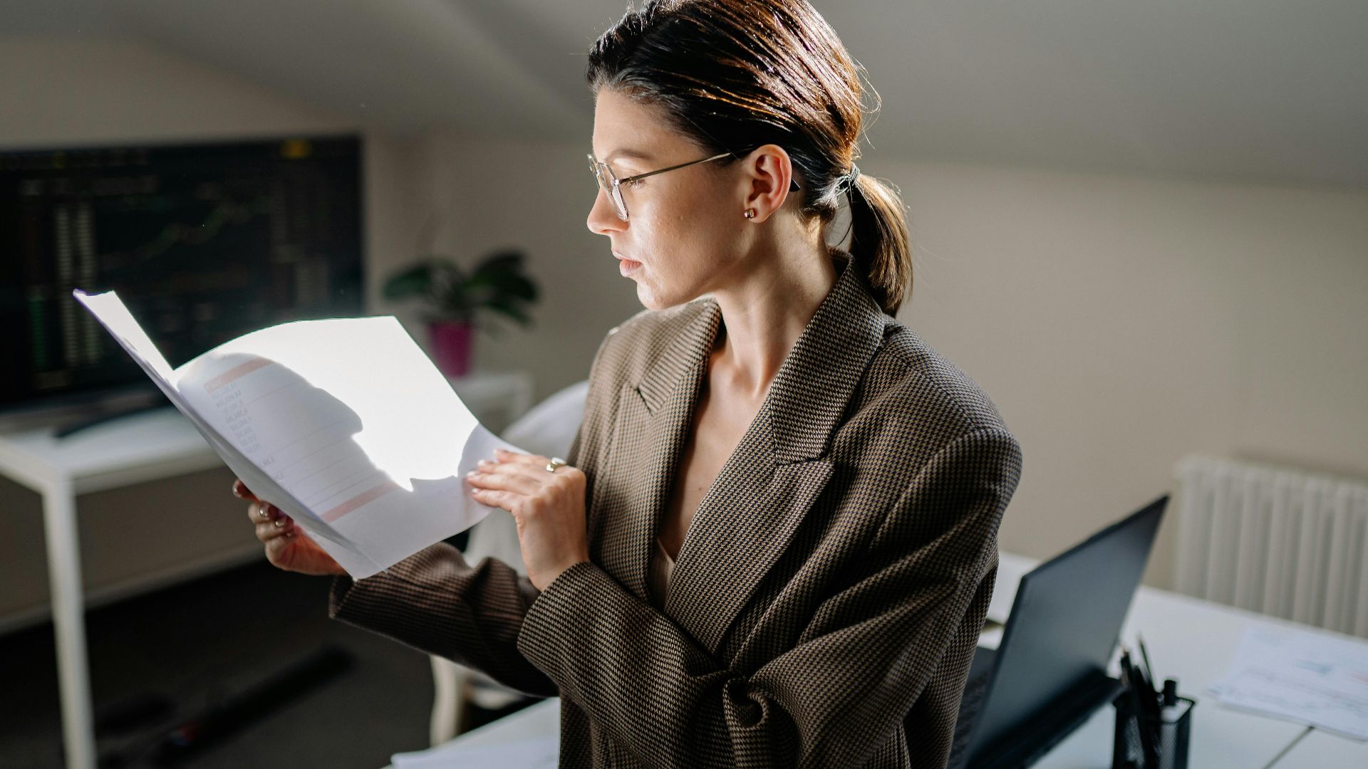 Don't just throw them away—important documents that everyone should ...