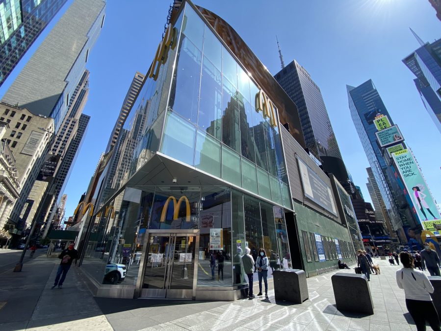 Man stabbed in Times Square McDonald’s<br>