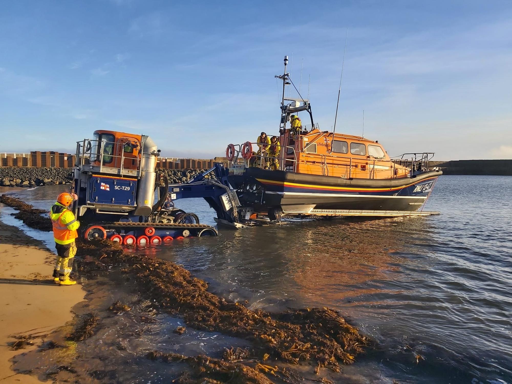 RNLI crew called to rescue boat drifting precariously to rocky Fife ...