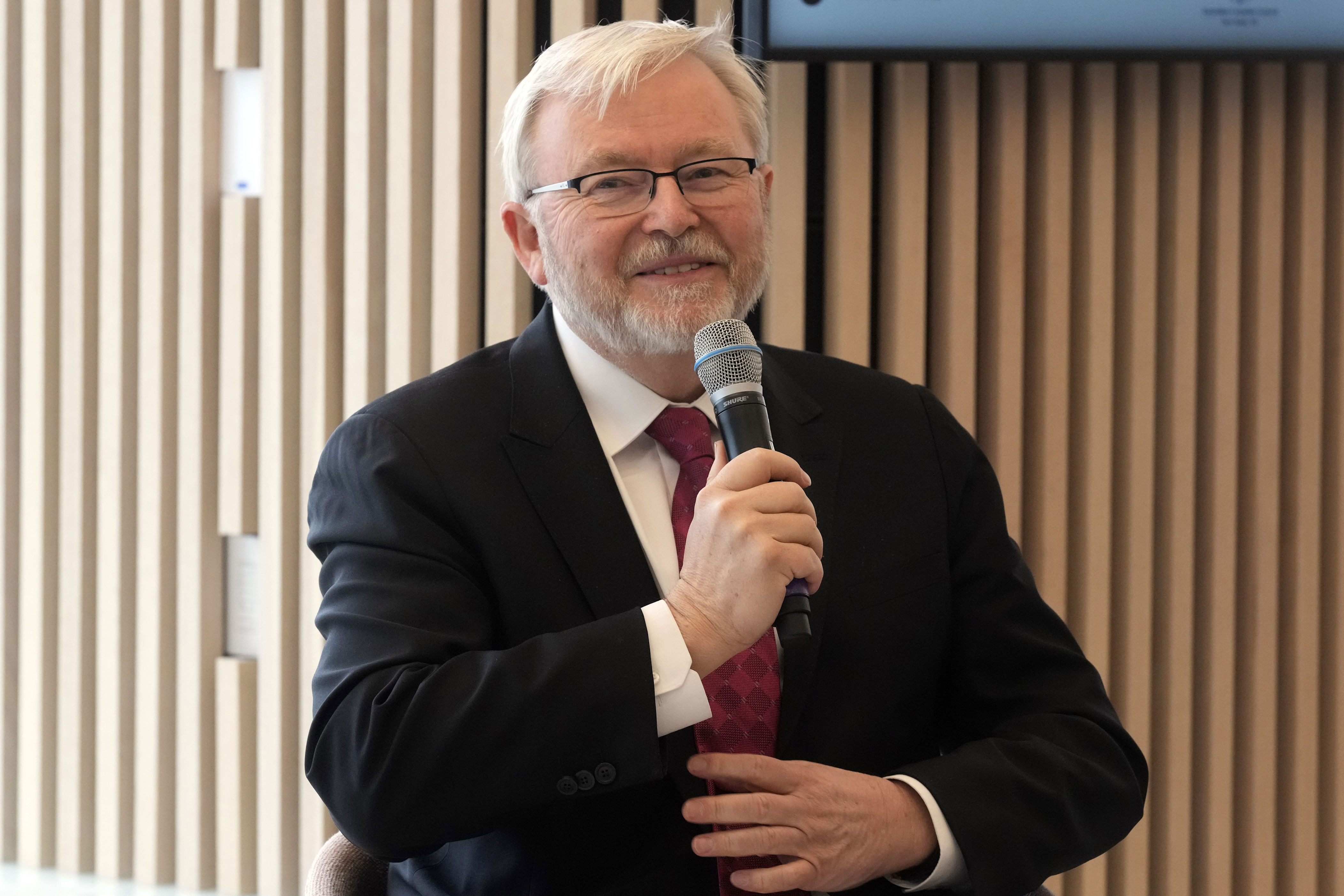 Ambassador who called Trump "village idiot" resigns<br><br>