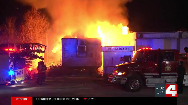 Multiple mobile homes catch fire in Cahokia Heights overnight