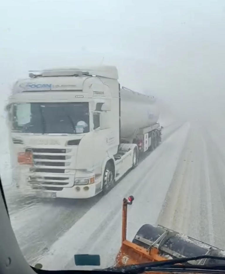 Alacabel’de kar yağışı etkisini sürdürüyor, kar kalınlığı yer yer 30 ...