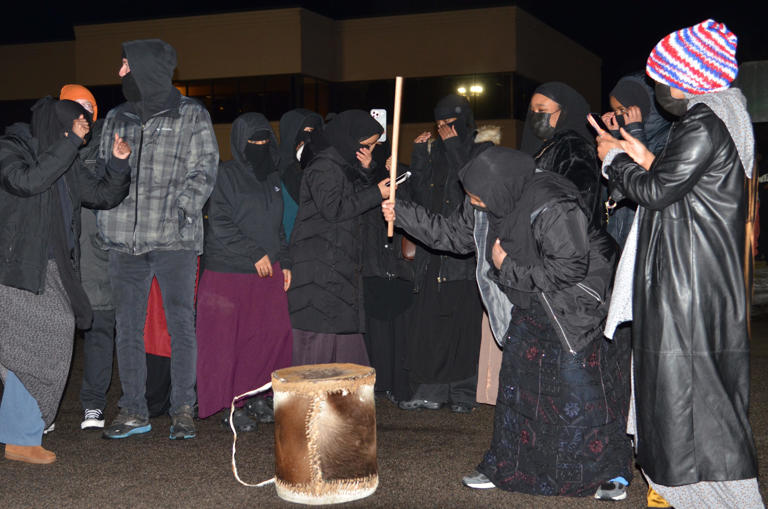 ICE demonstrators protest outside St. Cloud-area hotels amid surge