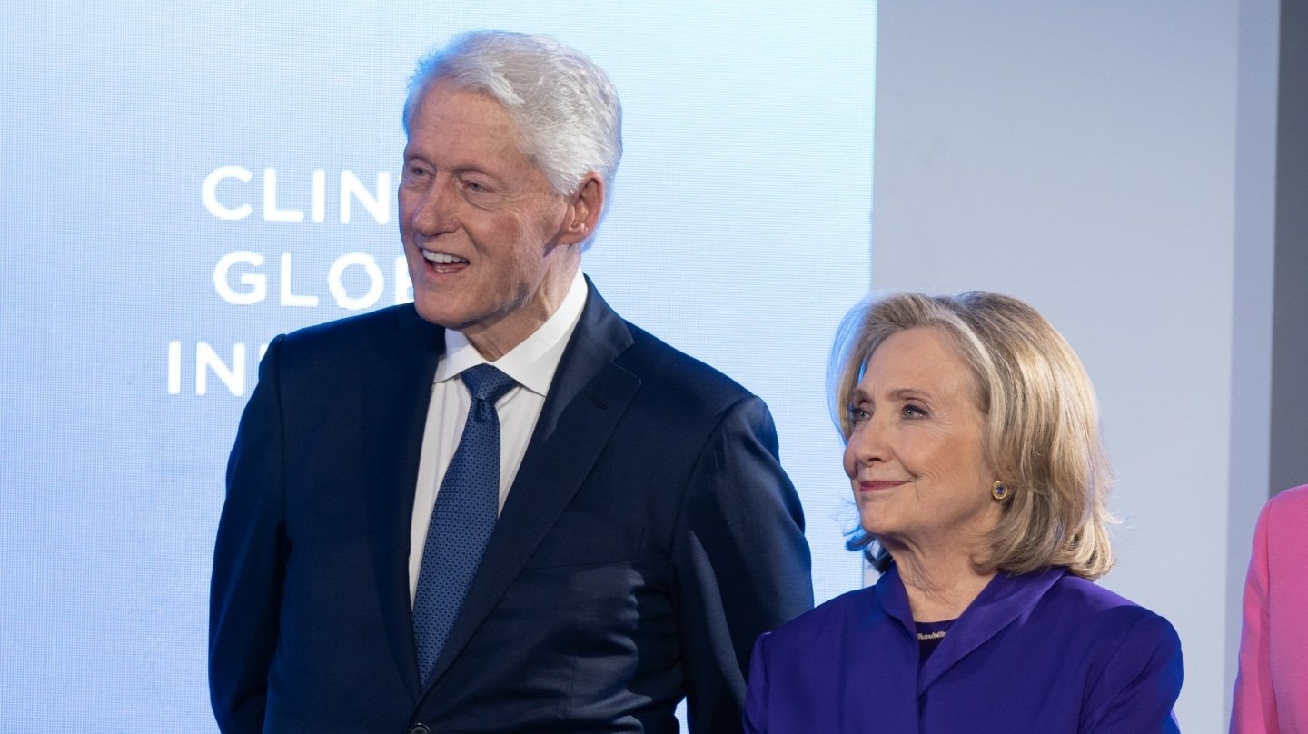 Los Clinton desafían a la comisión Epstein y se niegan a declarar: 