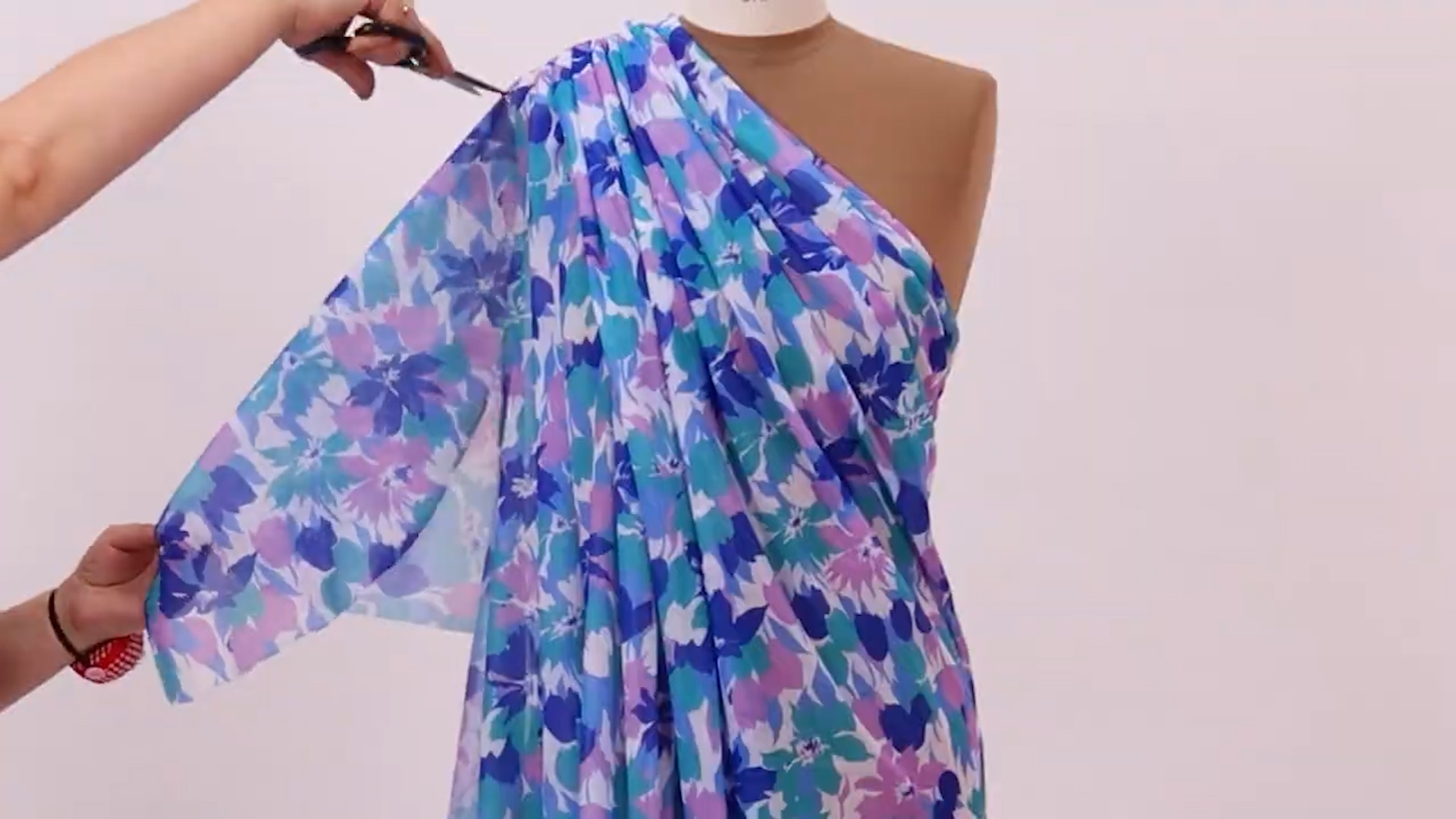 Crea vestidos e ideas de disfraces