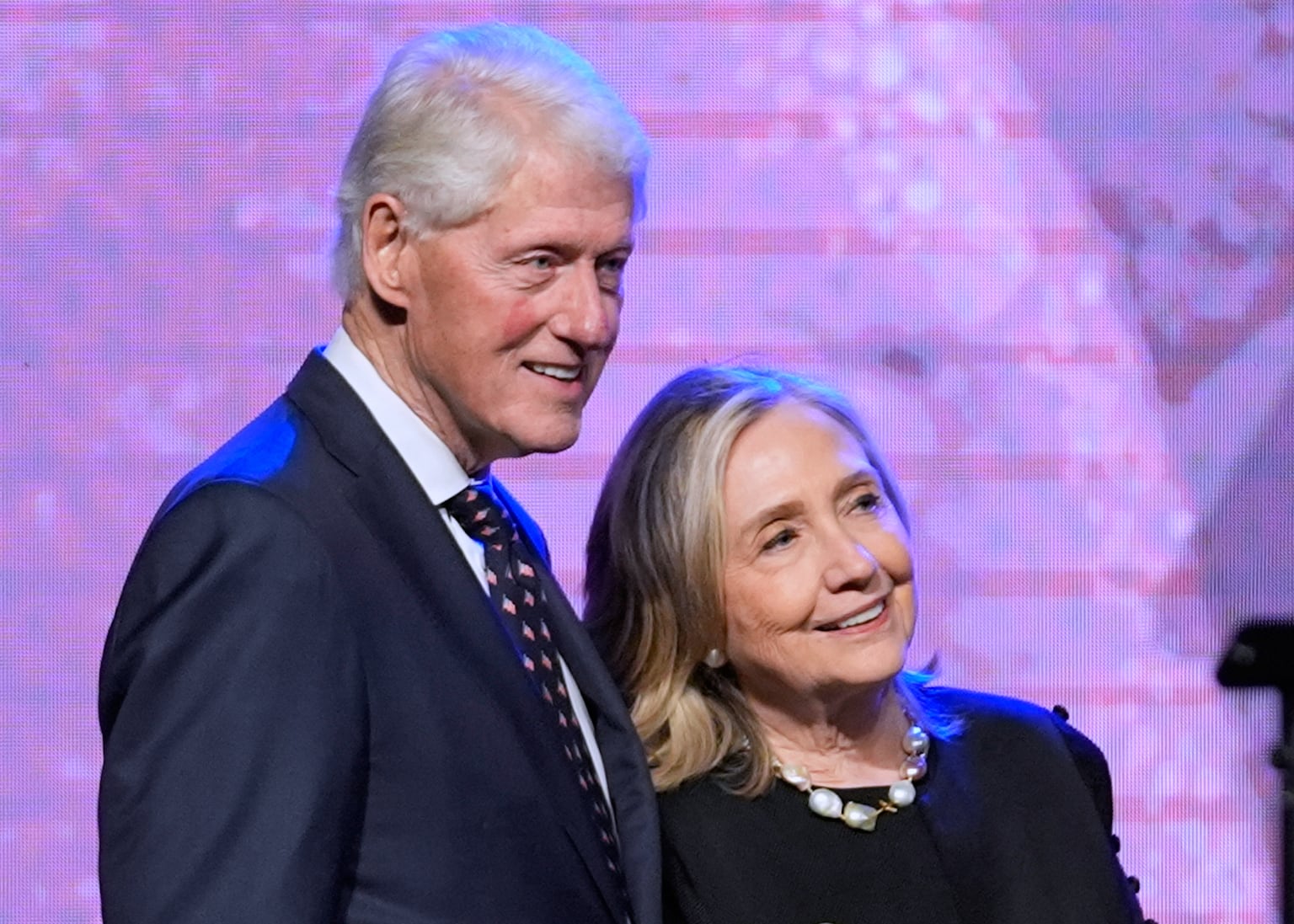 Clintons face contempt charges after refusing to give evidence in ...