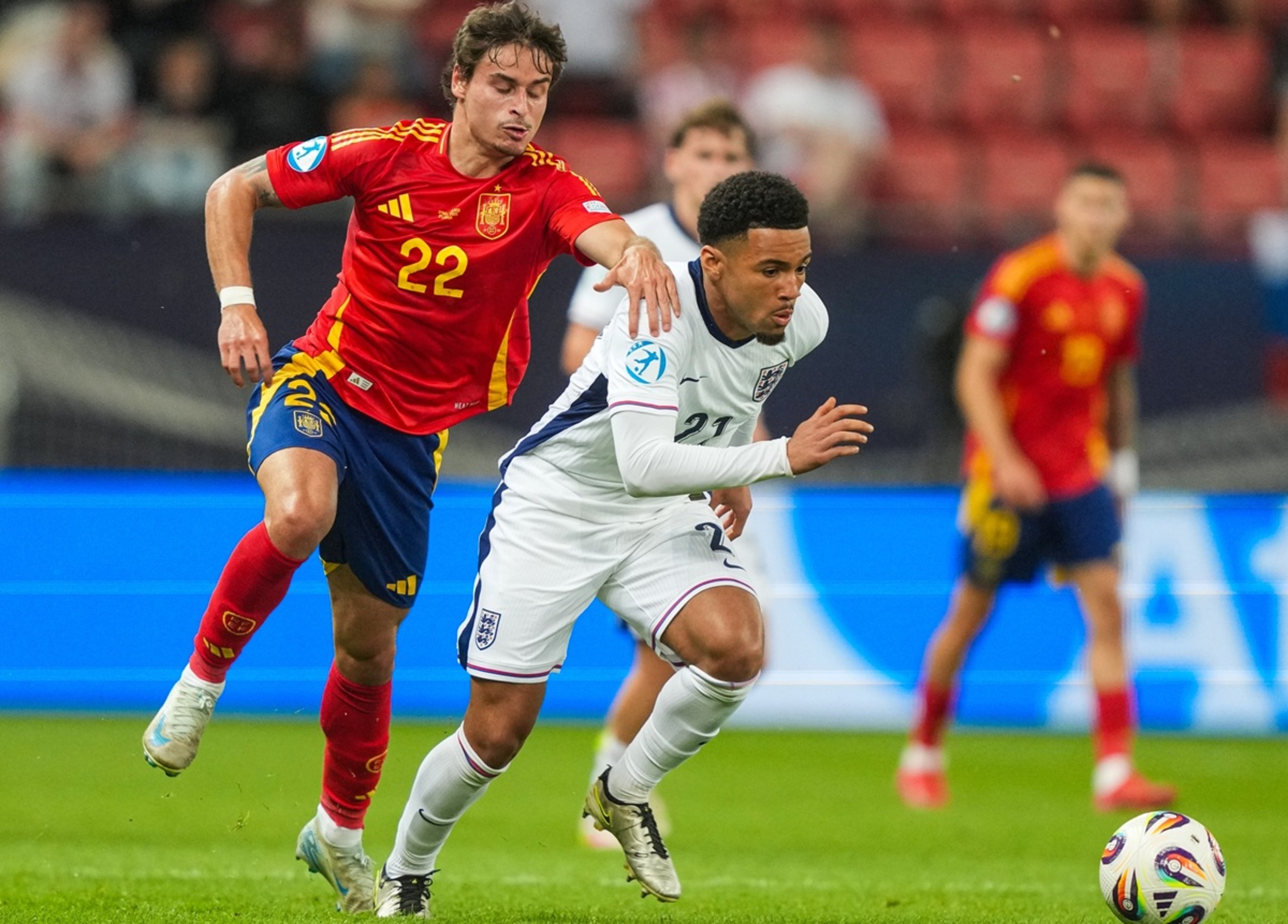 'Extremely clever here' Premier League icon loves the Nwaneri move