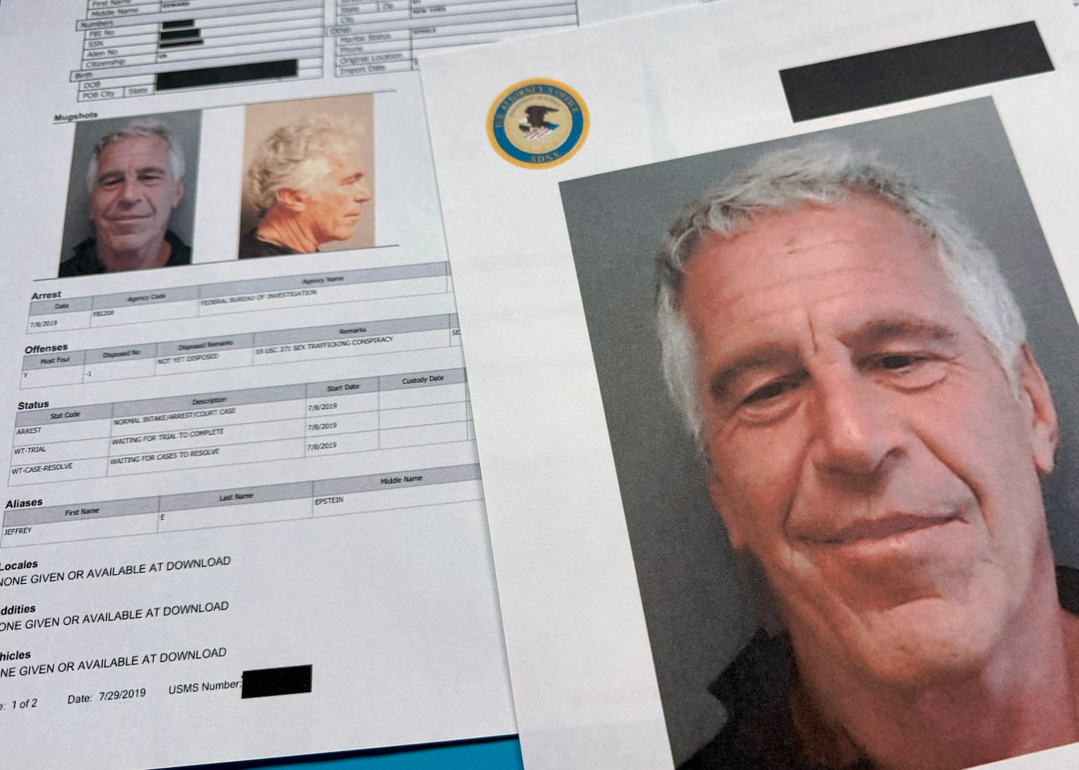 Clintons face contempt charges after refusing to give evidence in ...
