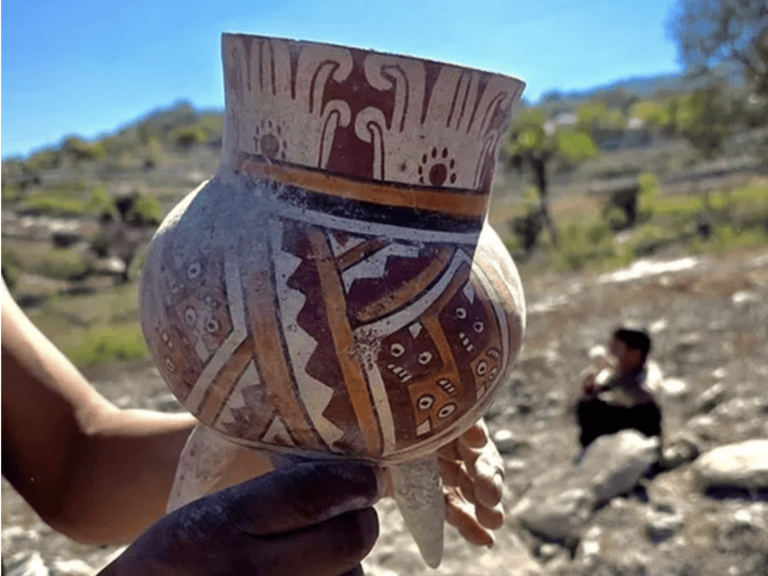 Tesoro arqueológico en Oaxaca: albañiles hallan oro y tumbas; el INAH interviene