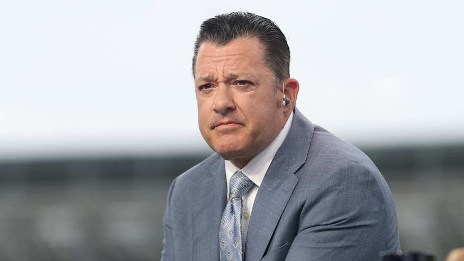 Tony Stewart makes surprise NASCAR announcement, ends 21-year absence<br>