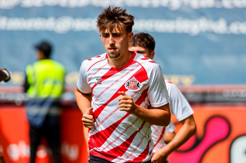 Dan Neil 'close' to Sunderland exit as Rangers transfer decision hits ...