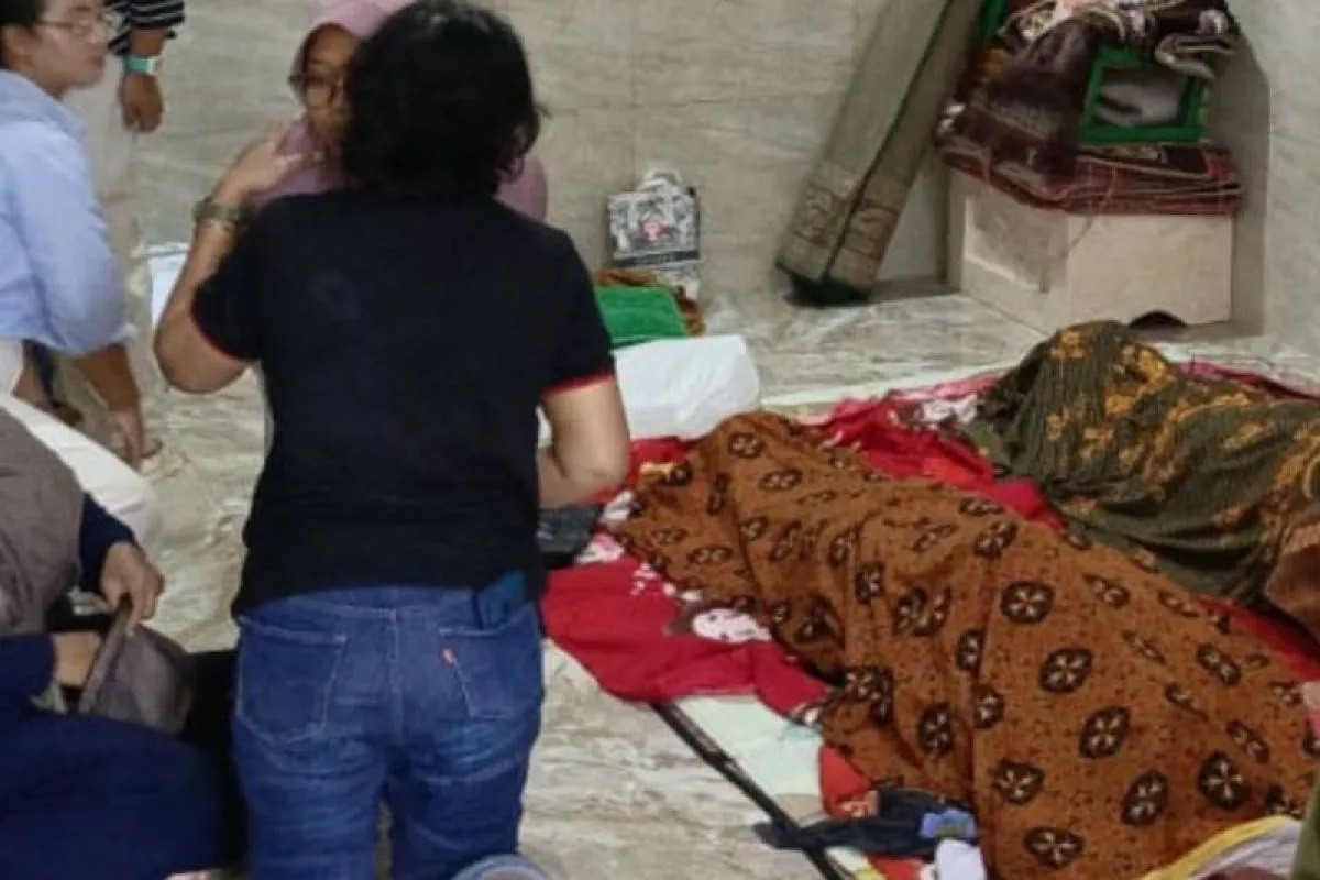 Banjir Jakarta: 3 warga meninggal tersengat listrik, 2 mengambang