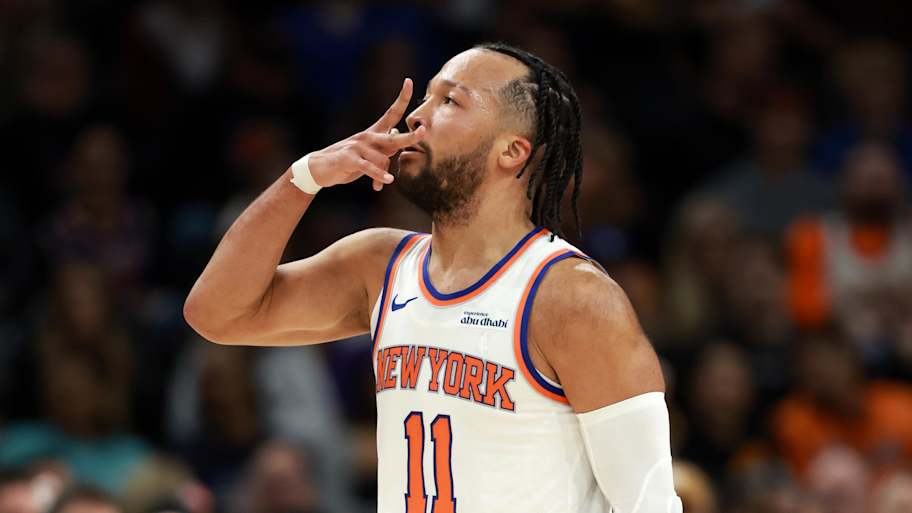 jalen-brunson-debuts-nike-kobe-3-low-in-knicks-colors