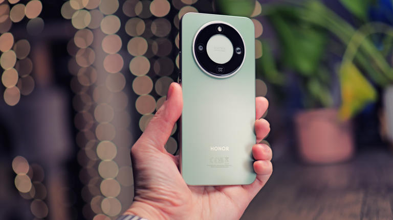 This is a budget camera phone that actually survives a photo day