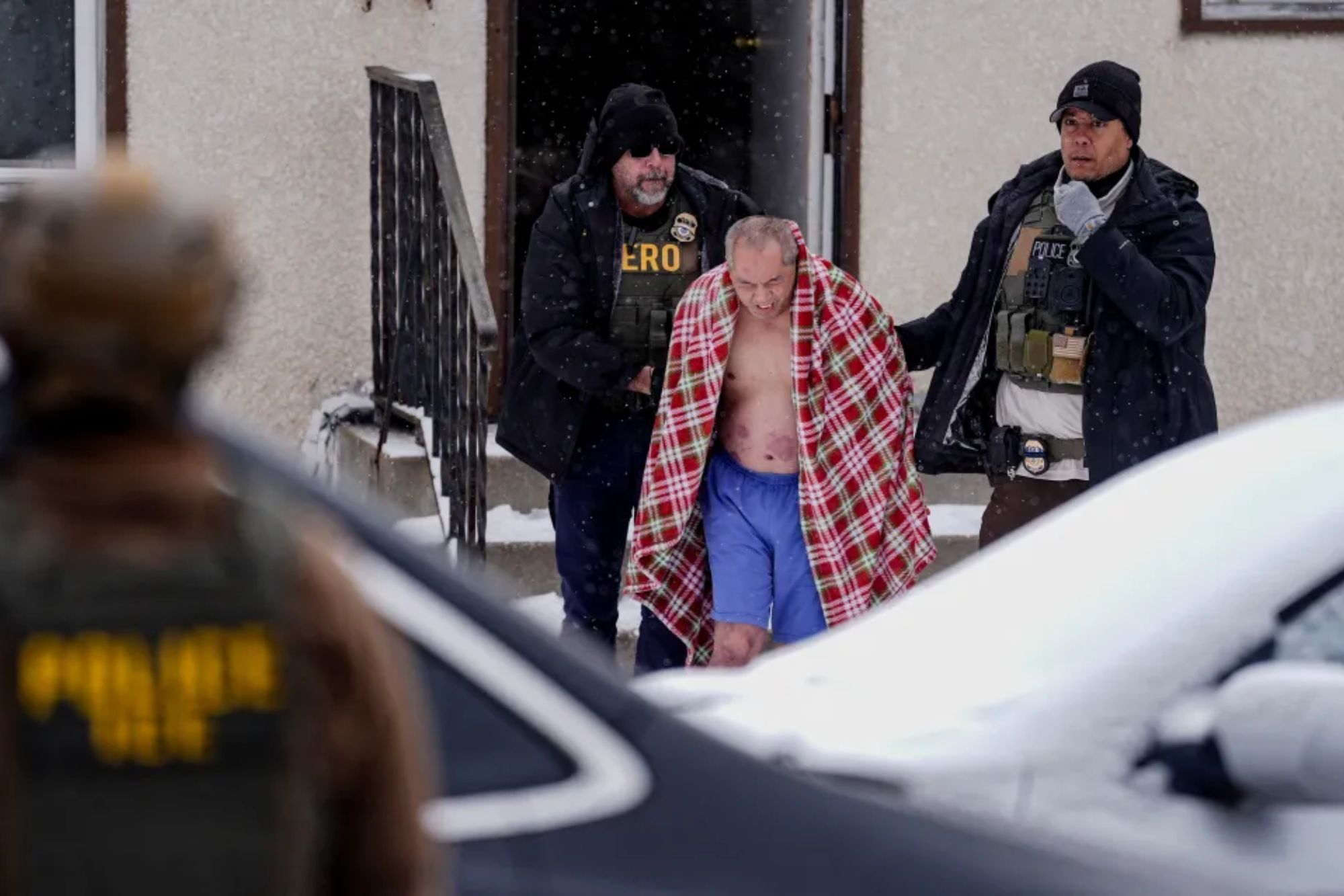 ICE detains US citizen in his underwear during targeted operation ...