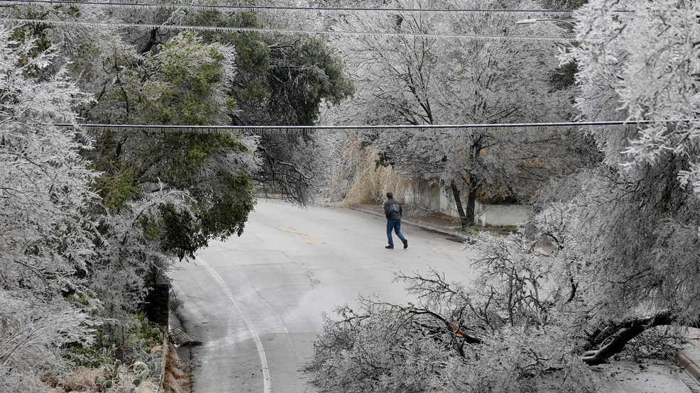 Gov. Abbott mobilizes emergency resources as Texas braces for winter storm