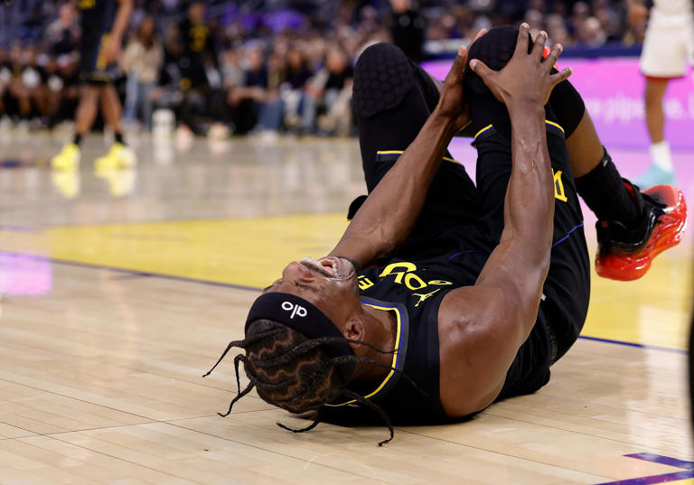 Jimmy Butler's agent issues statement following injury in Warriors win