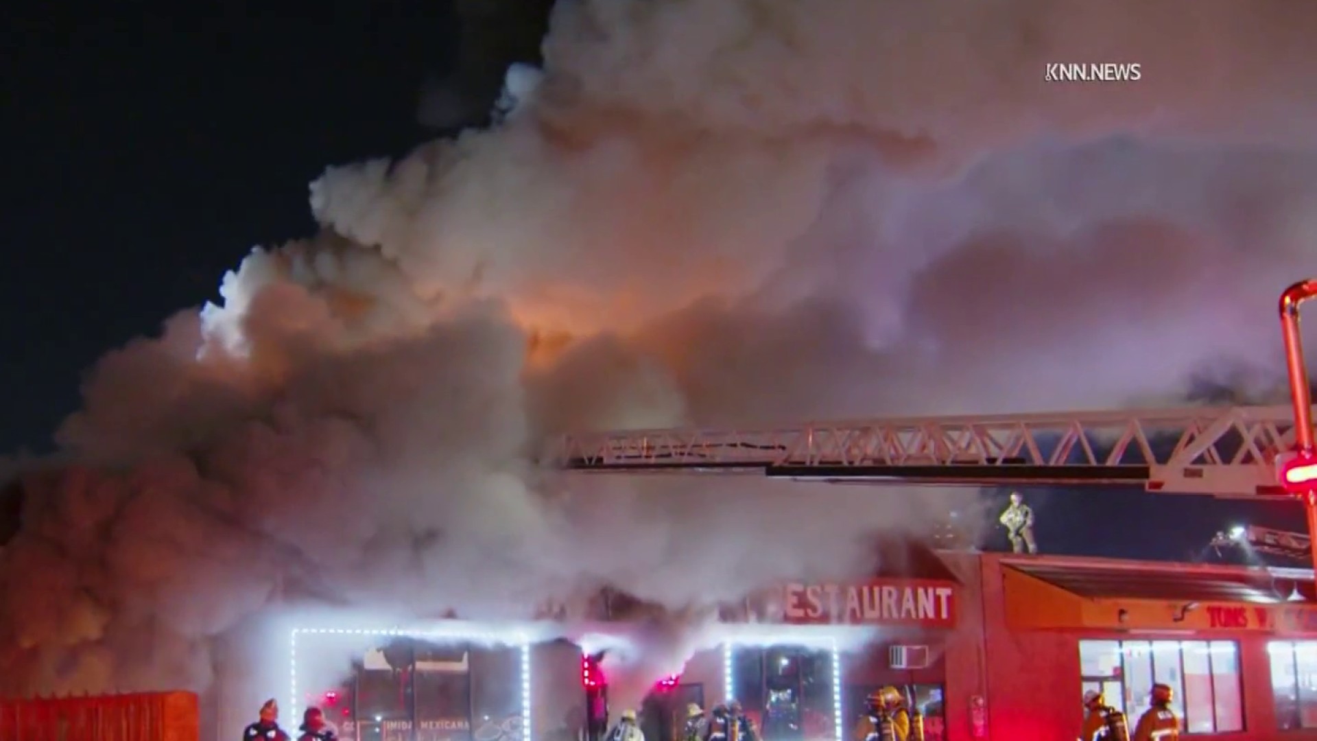 Firefighters knock down fire at commercial building in Baldwin Park