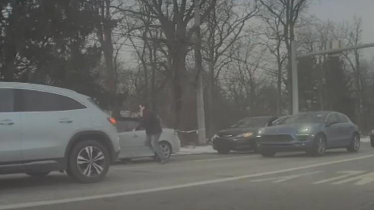 Pepper Pike police seek road rage suspect caught on camera attacking ...