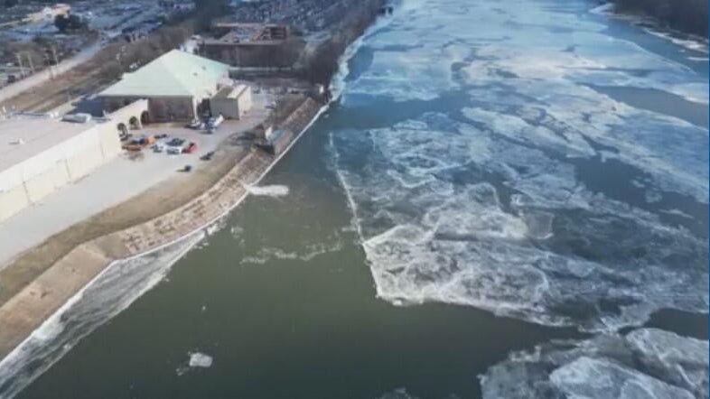 Ice blocks intake at Pittsburgh water treatment plant