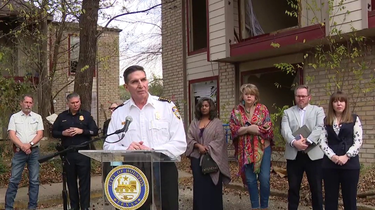 City of Houston announces demolition of vacant apartment complex after ...